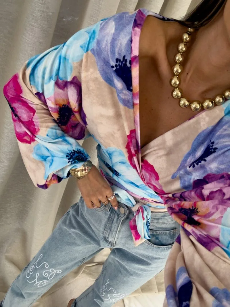 bluzka zakładana w kwiaty kaira