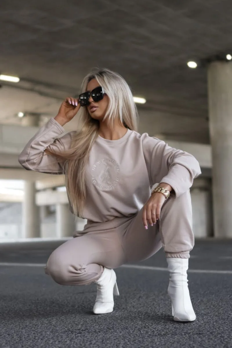 komplet dresowy beżowy louis