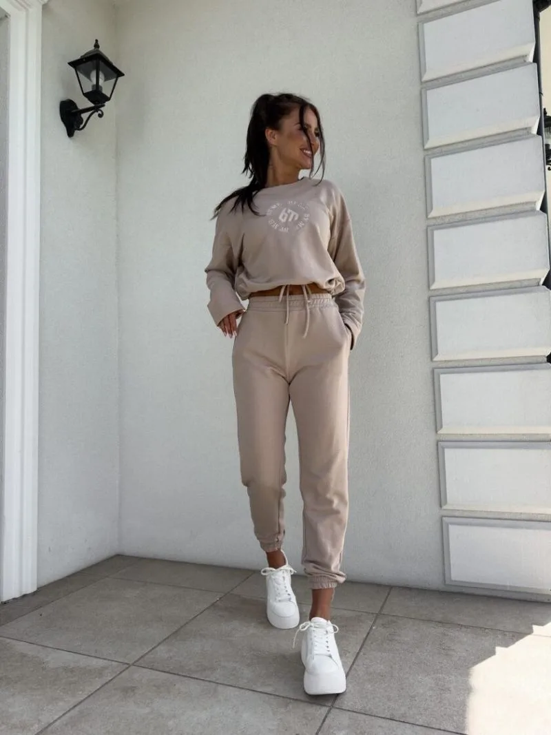 komplet dresowy beżowy louis