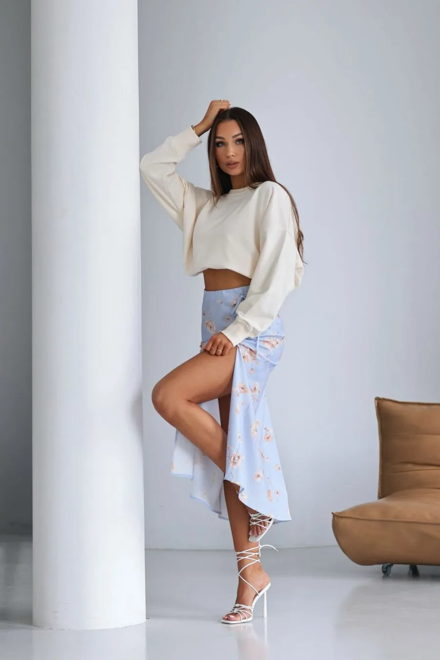 spódnica błękitna w kwiaty luna