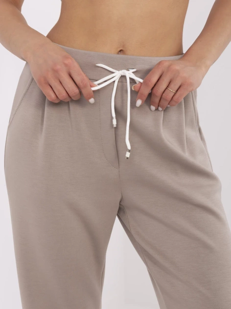 spodnie dresowe ciemnobeżowe italy moda