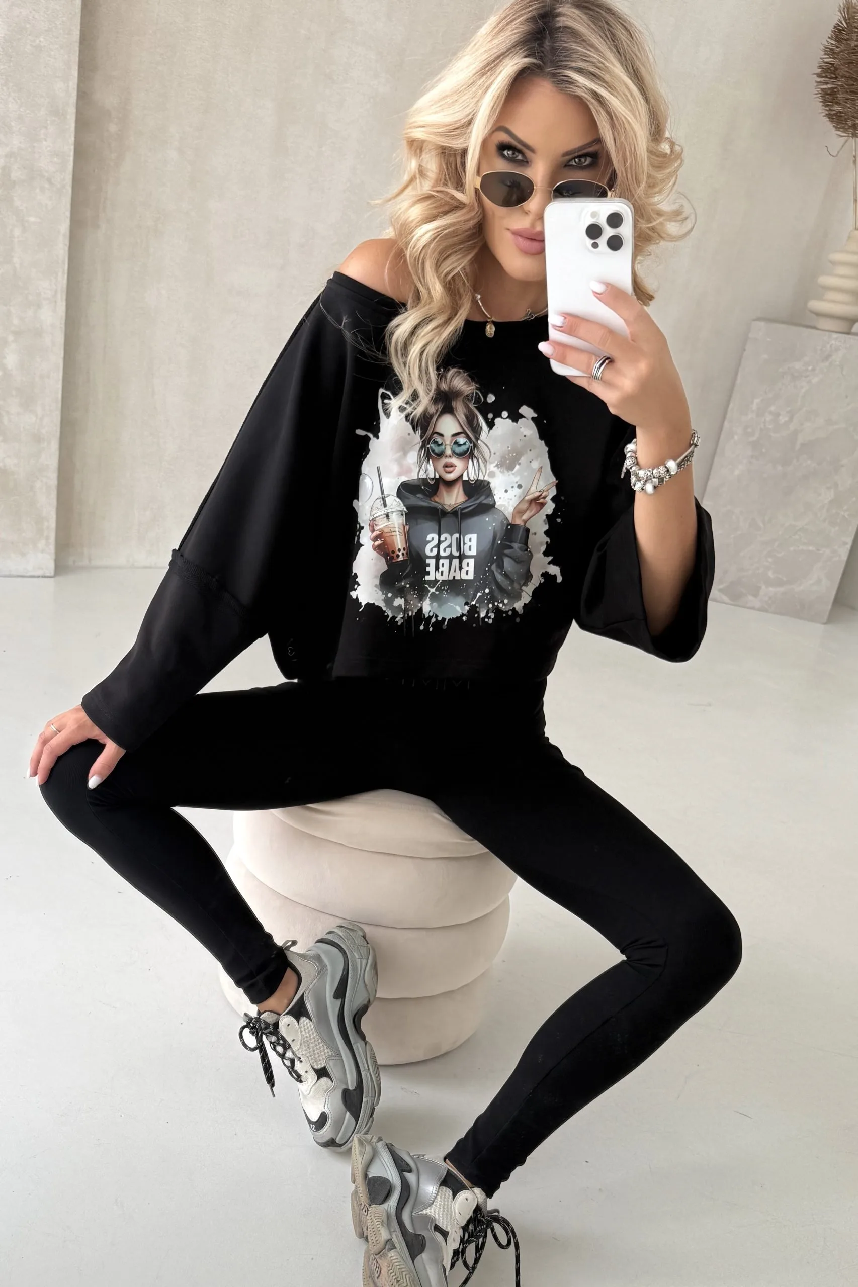 bluza z nadrukiem enjoy boss babe czarna