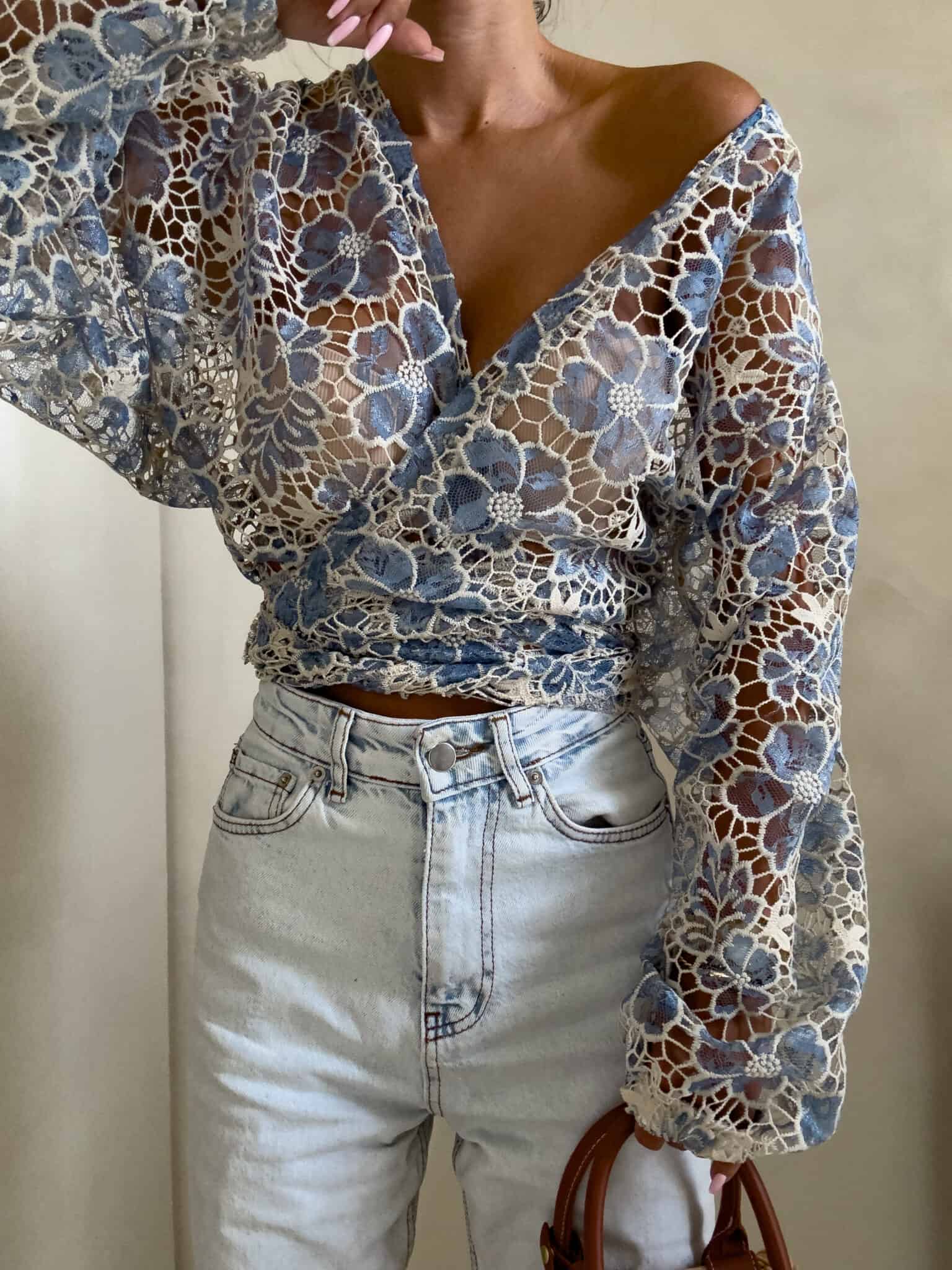 Bluzka kimono ażurowa - niebieska - obrazek 3