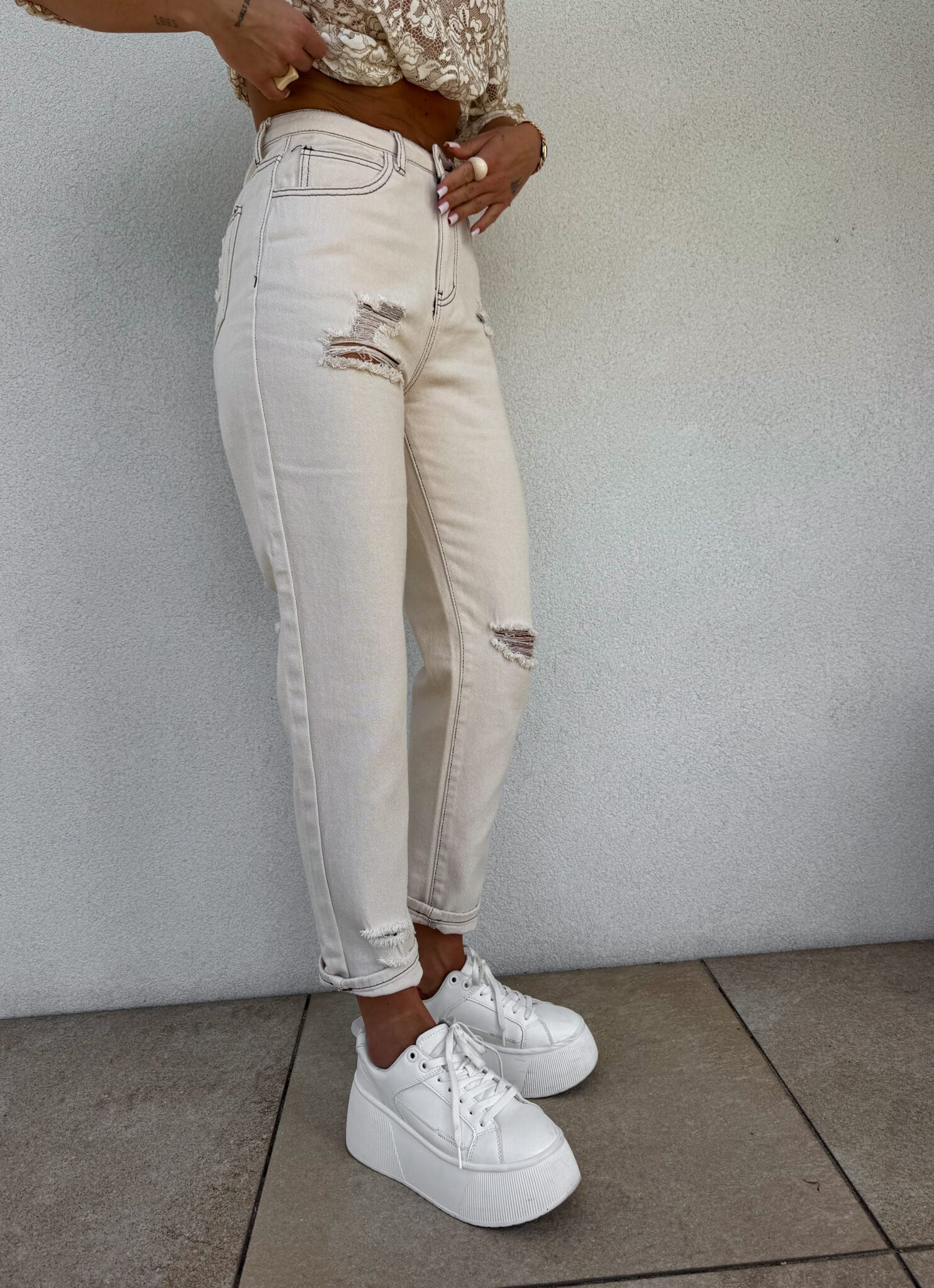 Jeansy mom fit By Me Premium - beżowe - obrazek 4