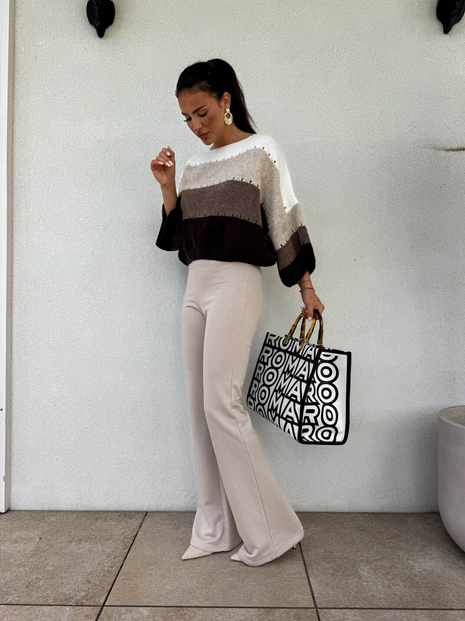 Sweter w pasy By Me SOFT - beż-czekolada - obrazek 3