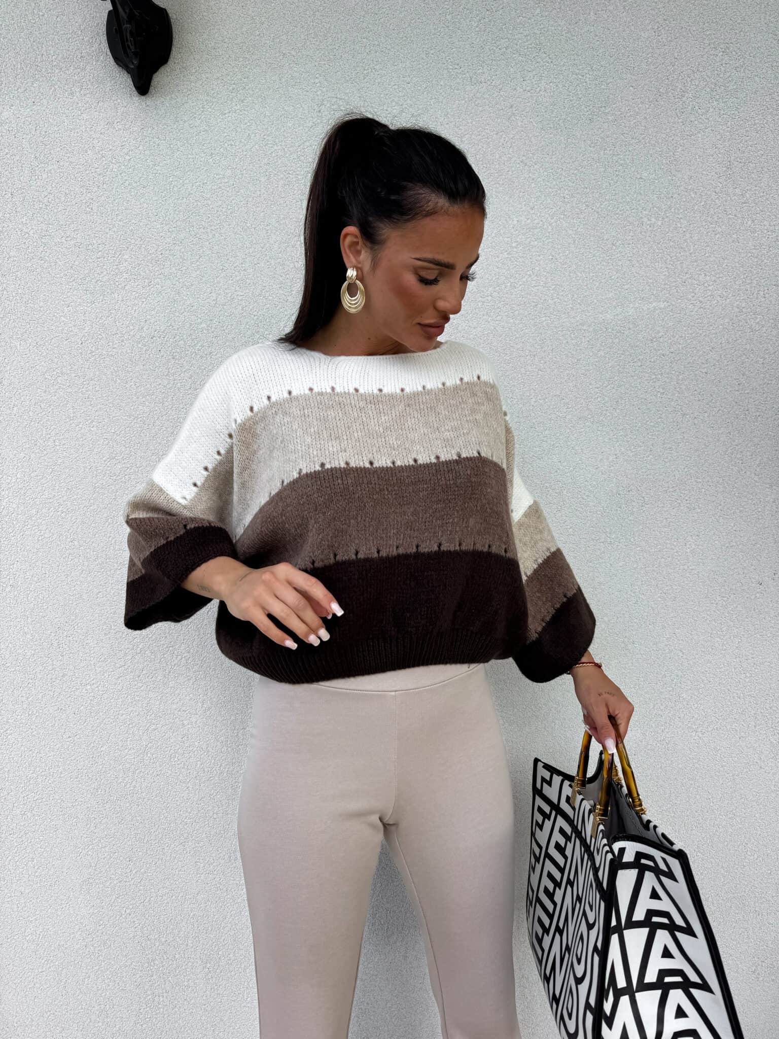 Sweter w pasy By Me SOFT - beż-czekolada - obrazek 2